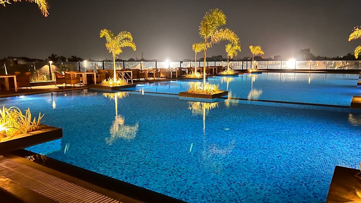 Essentia Luxury Hotel Indore photo 3
