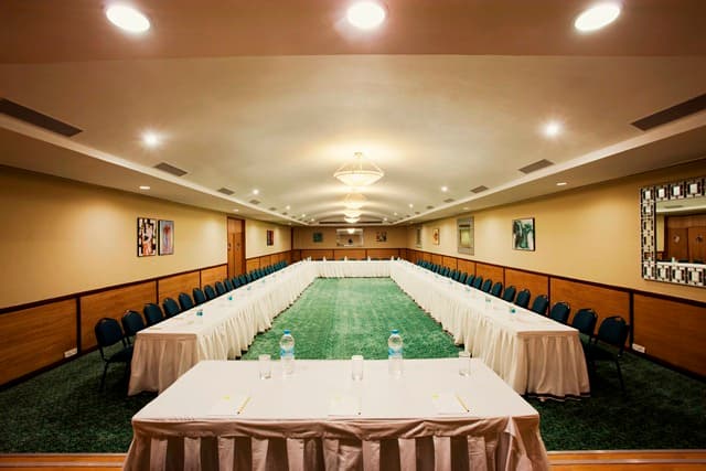 Lemon Tree Hotel, Indore photo 3